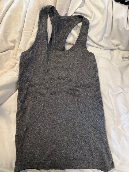 lululemon athletica Tops - Lululemon Seamless Heather Gray Racerback Run Tank Size 4 EUC